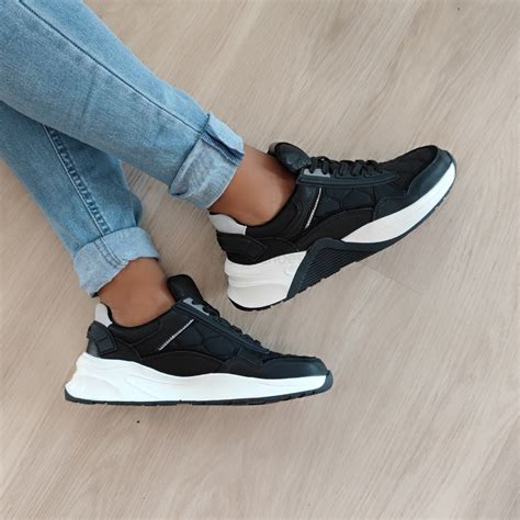 Sneakers CARMELA Leather Black 160115