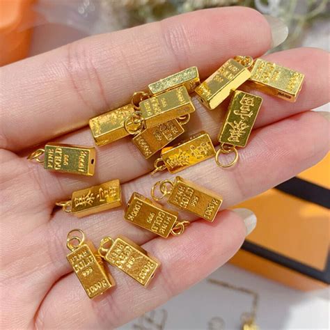 Real Gold Blocks Hear What Expert Thinks About People Buying Gold Bars