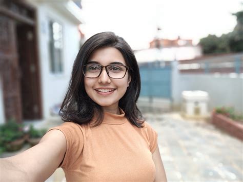 realme  review  midrange smartphone