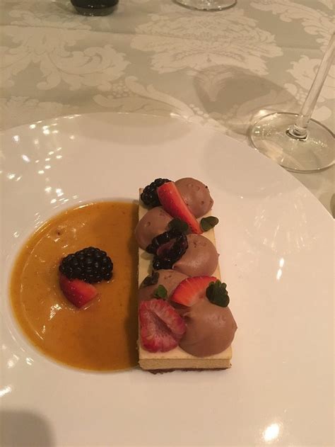 ZLATA PRAHA - Hotel Reviews (Prague, Czech Republic)