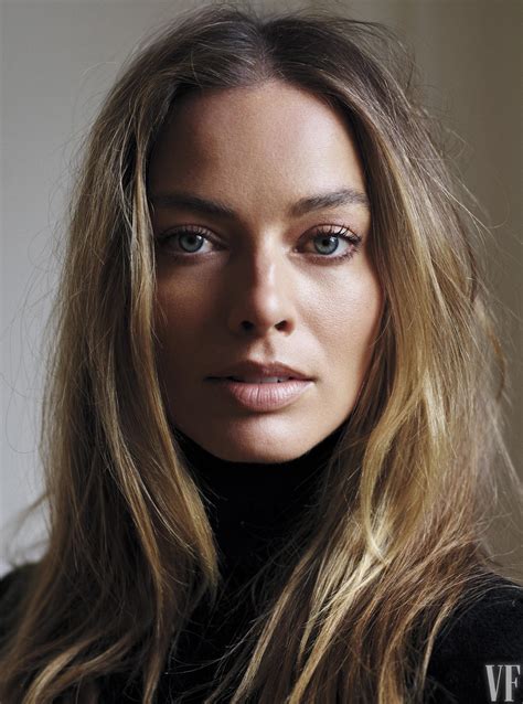 Florence Pugh VS Margot Robbie : r/CelebbattlePolls