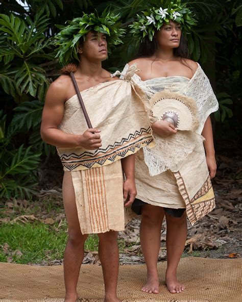 traditional hawaiian outfit 10
