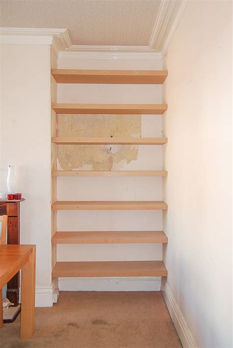 5 easy ways to build floating shelves yourself without expensive tools