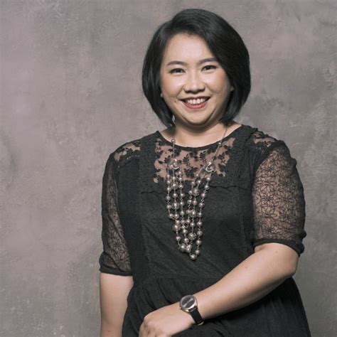 chandra novita corporate communications specialist bank ocbc nisp