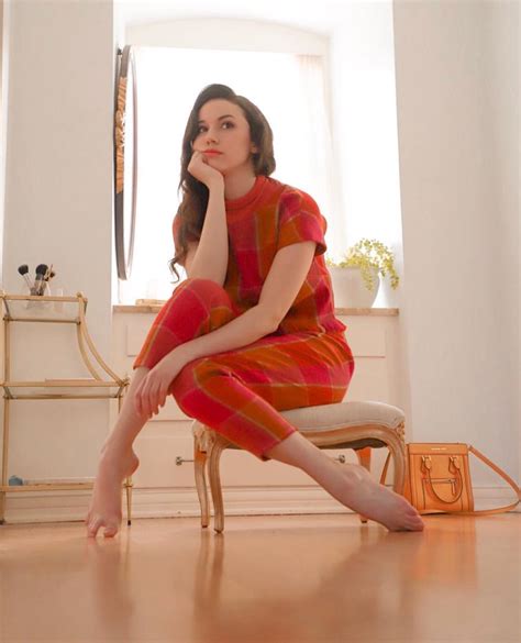 Grace Caroline Currey - wikiFeet