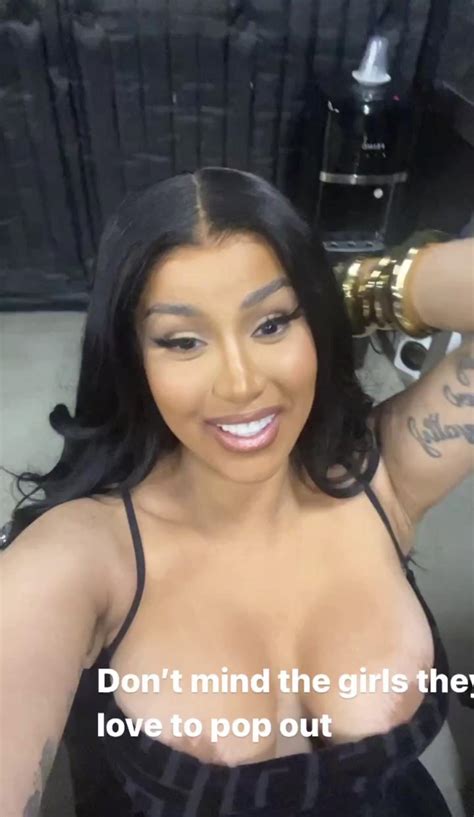 From earlier this month 😮‍💨 : rHipHopGoneWild