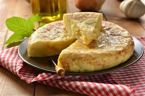 spanish omelette olive oils  spain