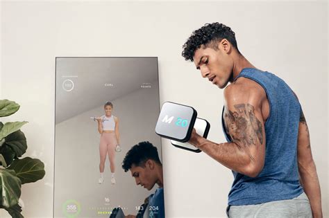 mirror workout classes  people    work   home