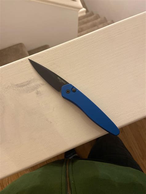 fancy knife  pro tech newport rknives