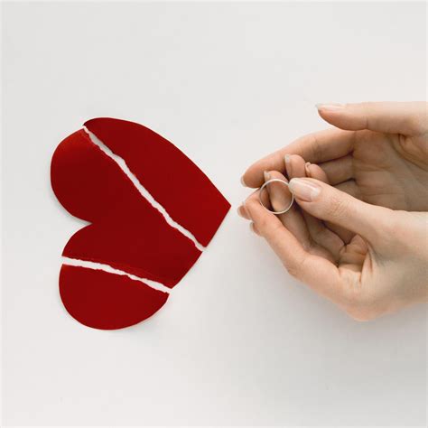 15 Signs Your Marriage Is Over: Red Flags You Can't Ignore - Feelings Nest