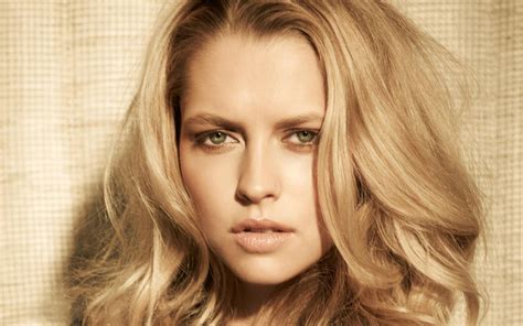 Teresa Palmer Closeup Actress