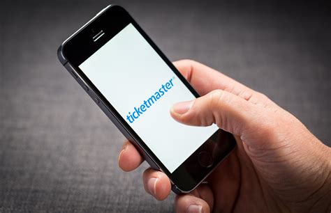 Ticketmaster Down As Fans Scramble To Get Taylor Swift Presale Tickets