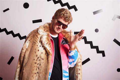 Download Yung Gravy Music Video Cover Wallpaper | Wallpapers.com
