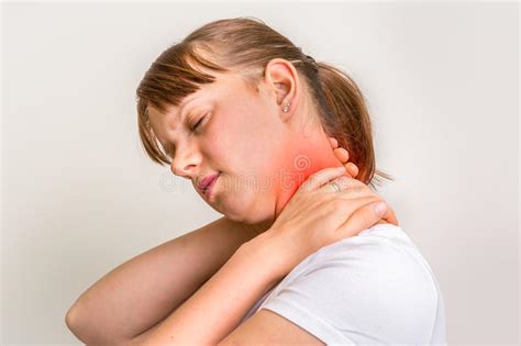 Key Symptoms of a Neck Injury - Durham Orthopedic & Sports Injury Clinic