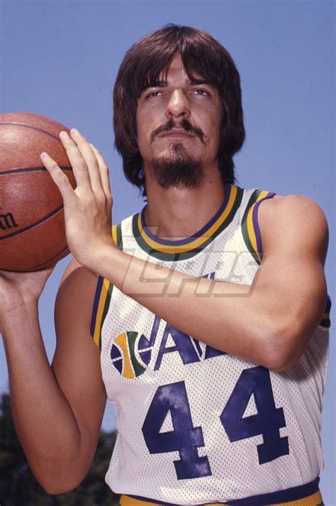 Pete Maravich (American Basketball Player) ~ Bio Wiki | Photos | Videos