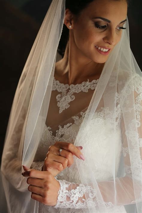 Free picture: bride, pretty girl, veil, white, dress, side view