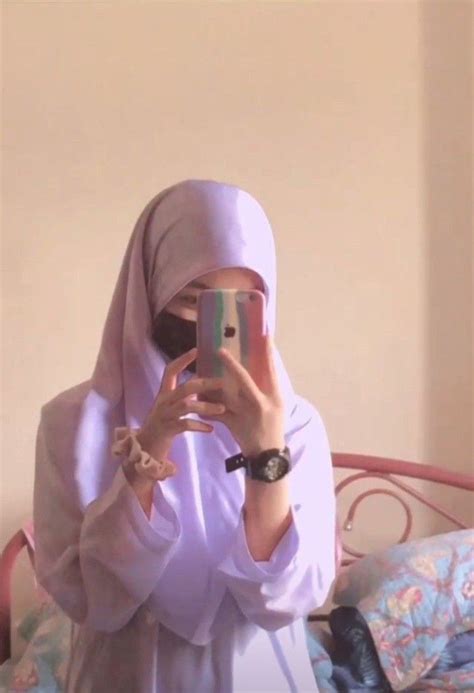 pin oleh danial farhan   saves perempuan gaya hijab kasual