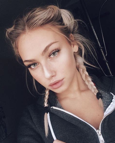 Molly O'Malia : r/AltBlonde