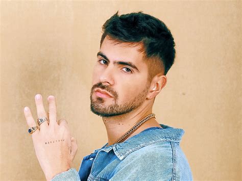 Flor Alvarez, el descubrimiento musical de Fer Vázquez - Elintra.com.ar