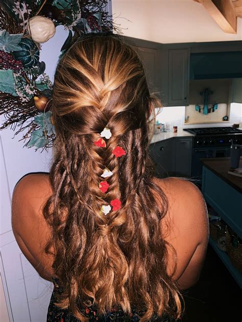 Red and white flower braid White Flowers, Red Roses, Flower Braids