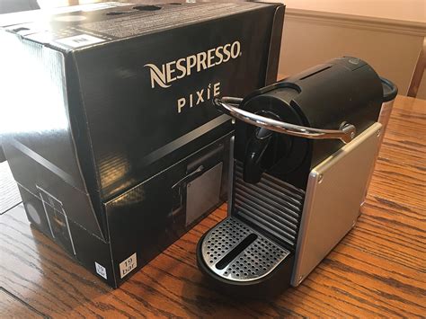 Amazon.com: Pixie Espresso Machine Color: Electric Aluminum: Nespresso ...