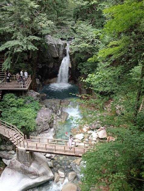 Central Japan Shoryudo: Magome-juku & Ryujin Falls / Magome-juku