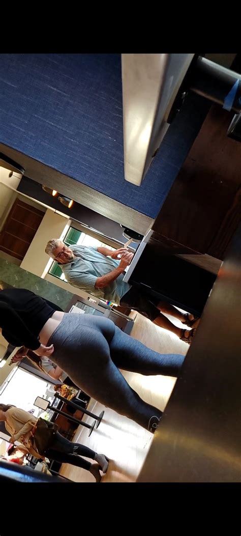 JUST A PAWG DUMP TRUCK WEDGED UP - Spandex, Leggings & Yoga Pants - Forum