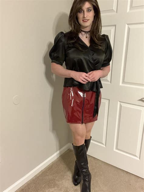 You can pick me up at 7 outfit : crossdressing