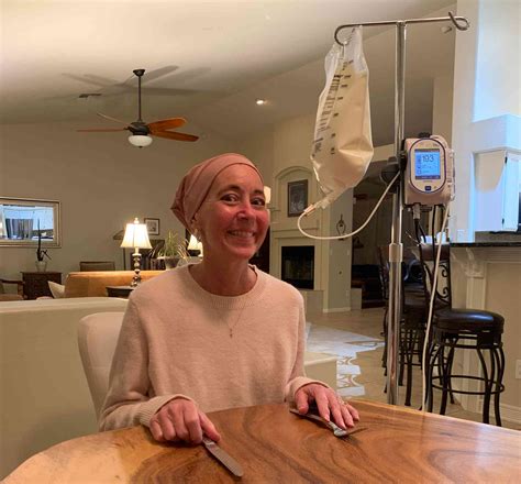How to Best Use Social Media After a Breast Cancer Diagnosis