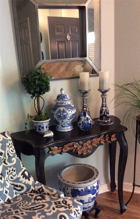 Comedian Leonarda Jonie embracing her age, beauty, and unexpected fan