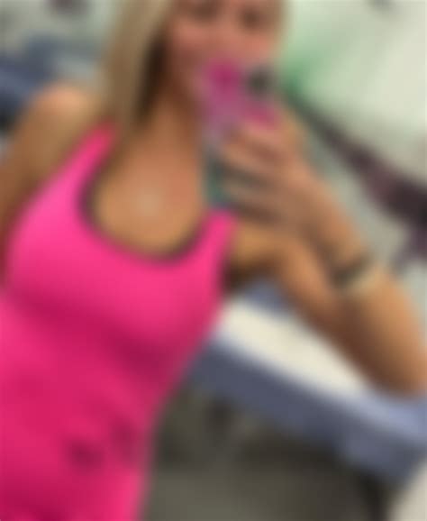 Poking in the gym again today : r/pokies