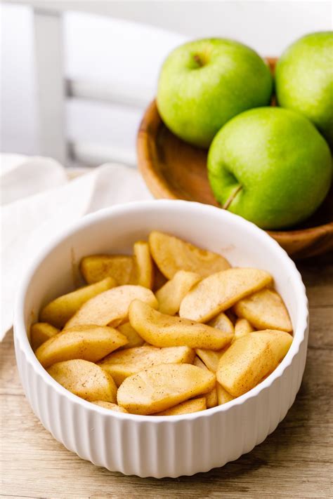 Microwave Cinnamon Apples - Microwave Meals