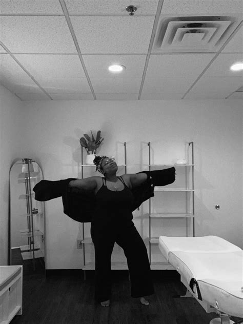 Meet Amber Smith – CanvasRebel Magazine