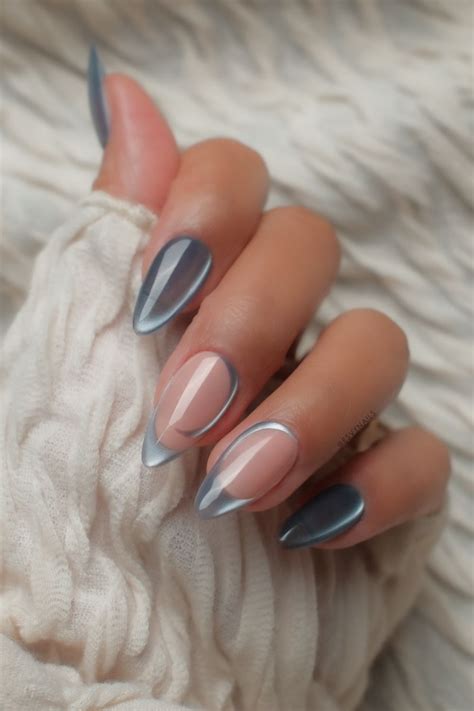 simple fall nails   effortlessly chic