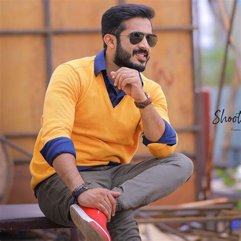 anchorravi fans  anchor ravi anna meets ramcharan garu rr