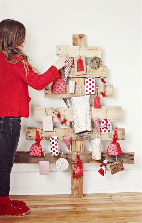 Pallet Christmas tree ideas – creative DIY Christmas decorations