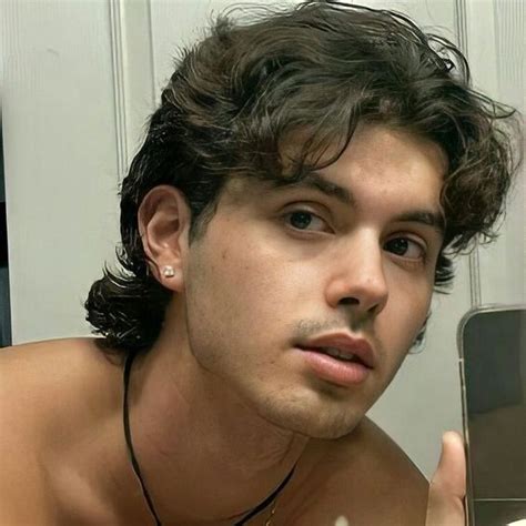 15 Wolf Cut Hairstyles For Men To Try In 2025 | Hair types men, Hair