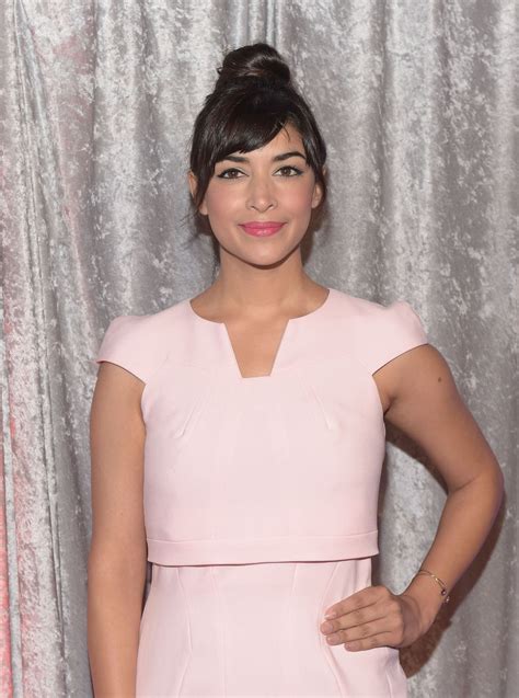 Hannah Simone – Page 3 – HawtCelebs
