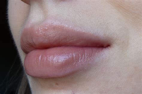 Увлажняющая губная помада Maybelline Hydra Extreme Lipstick #742 ...