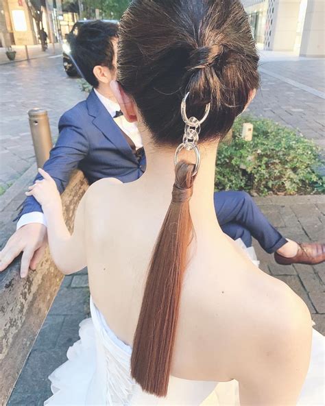 近未来的で洗練されたヘアスタイルをワンタッチで 「ポニーテールリング」を使ったヘアアレンジが美しい（1/2 ページ） - ねとらぼ
