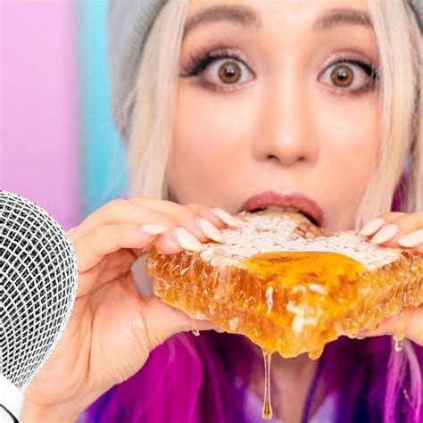 I Tried ASMR... Eating Raw Honeycomb, Slime, Popping Candy (Sticky