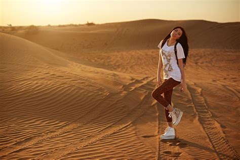 Desert Women Wallpapers - Wallpaper Cave