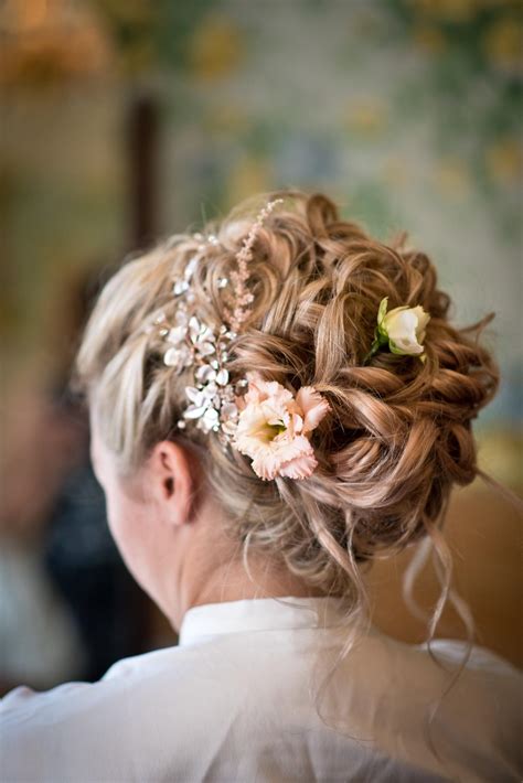 Acconciature sposa: 100 tendenze e tanti segreti per non sbagliare!
