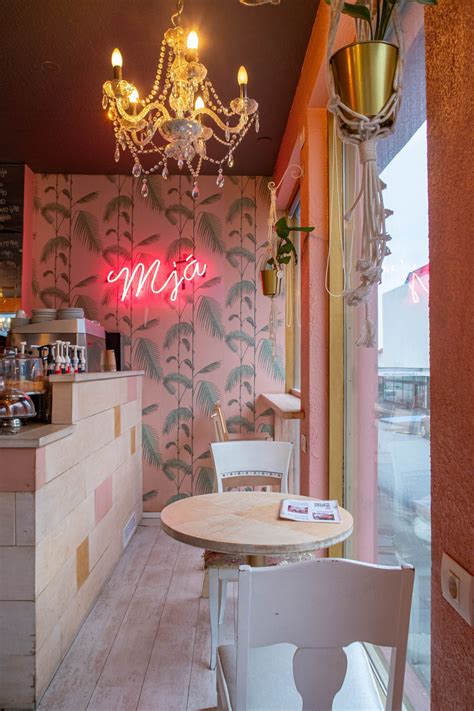 All The Best Reykjavik Bakeries & Coffee Shops - Traverse