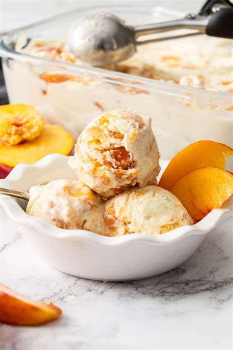 Peach Cobbler Ice Cream - easy, no churn - Sugar Salt Magic