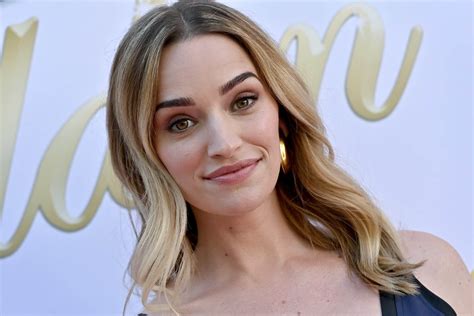 Brianne Howey bevallen van eerste kindje