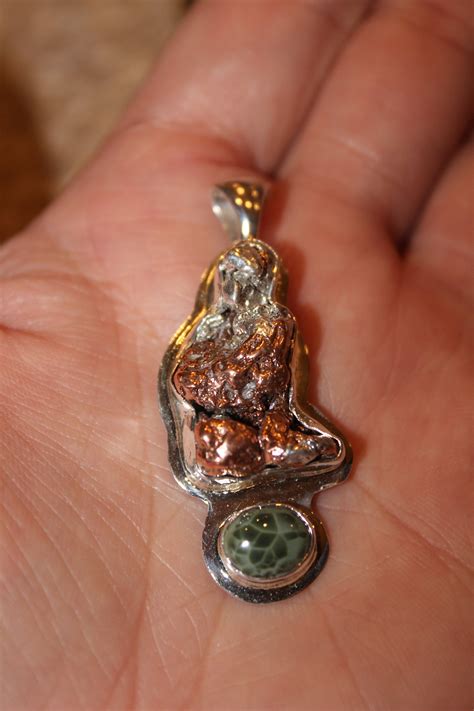 What Does Michigan Greenstone Chlorastrolite Look Like In The Raw 13