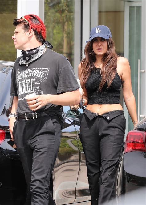 JESSE JO STARK Out Shopping in Malibu 05/25/2021 – HawtCelebs
