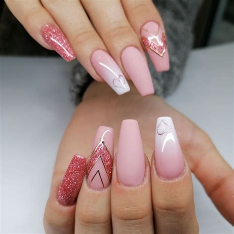 nails house 12