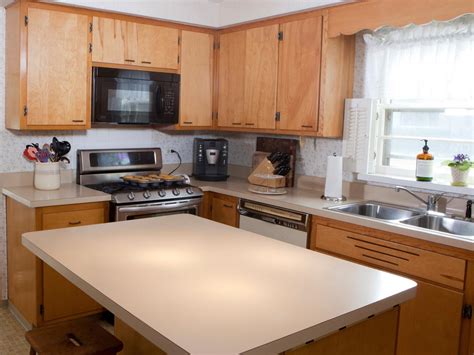 How To Remodel Old Kitchen Cabinets – Things In The Kitchen